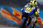 Rossi qualifies on pole