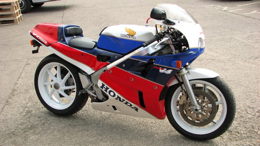 Honda rc 30